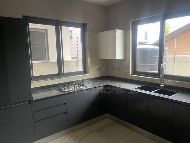 5bdrm House in East Legon for rent photo 10