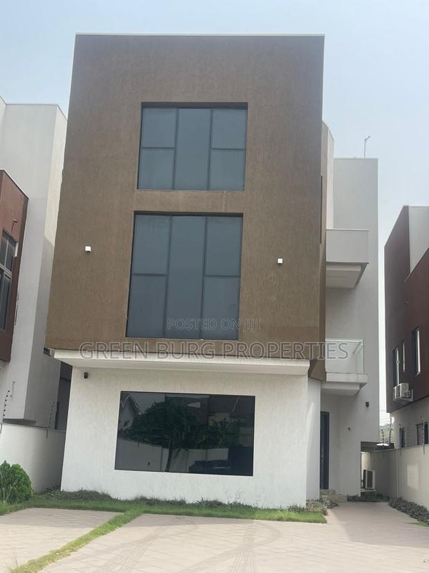 5bdrm House in East Legon for rent photo 4