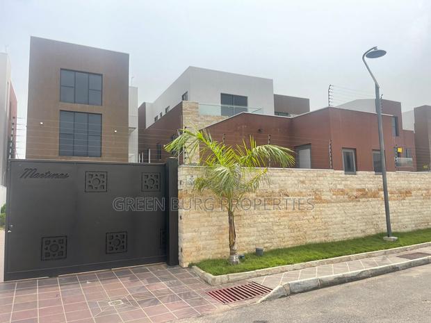 5bdrm House in East Legon for rent photo 3