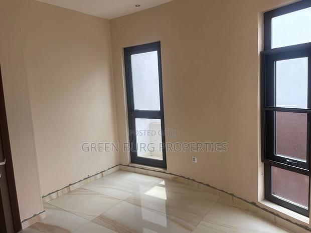 5bdrm House in East Legon for rent photo 15