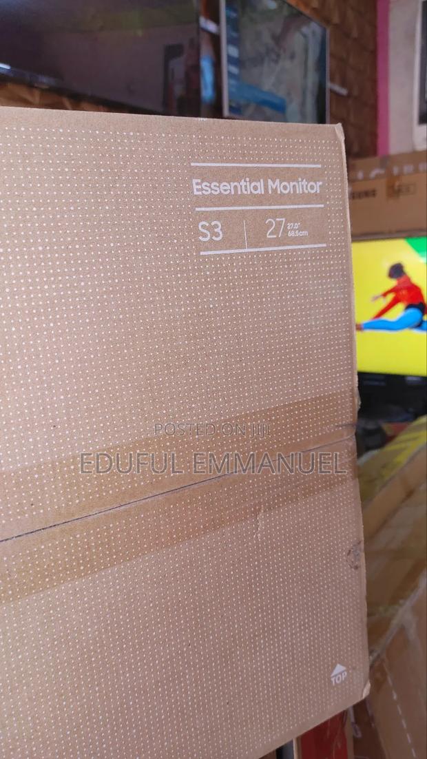 Samsung 27" Essential Monitor FHD 75hz Ips Frameless · Photo 4