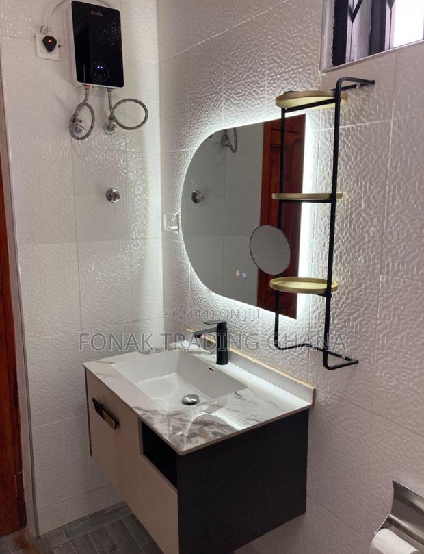 Cabinet Basin With Light
