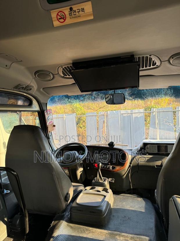 Hyundai County 2014 Grey photo 6