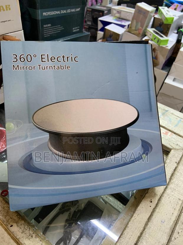 360 Turn Table for Advertising · Photo 3
