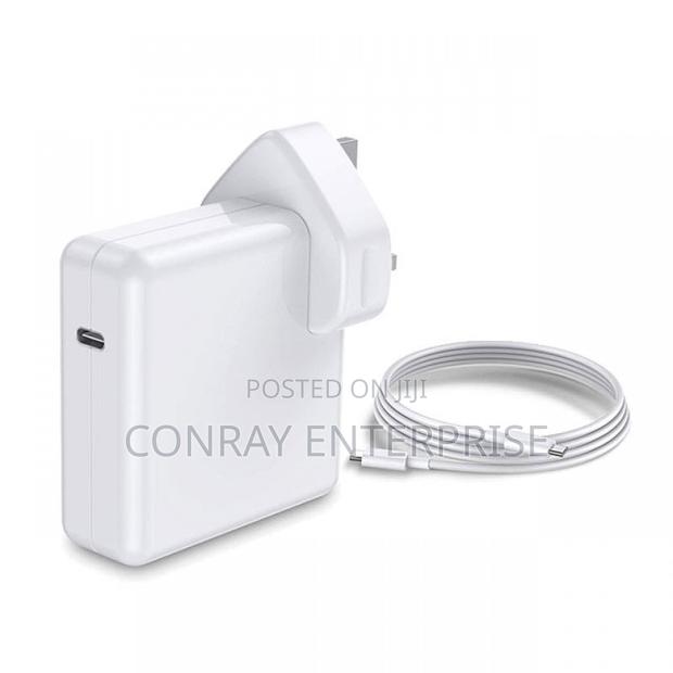 Macbook Type-C Adapter Charger.