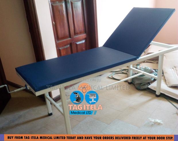 Examination Couch (Hand Roller) · Photo 3
