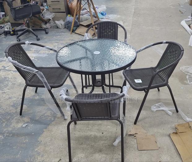 Garden/Outdoors Dining Set (Dsfoo1) · Photo 4