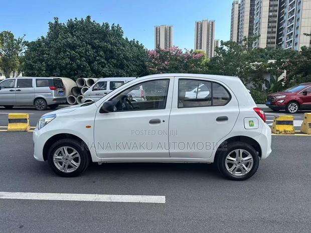 Dongfeng EV EX1 33 kW FWD 2020 White photo 4