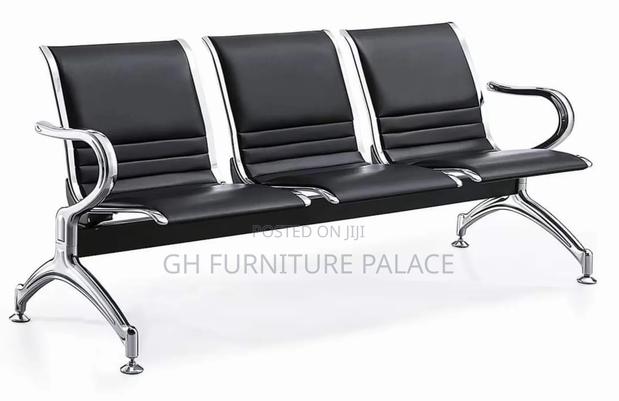 Three in One Waiting Chair · Photo 2