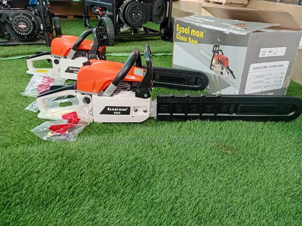 Gasoline Chain Saw Super Strong · Photo 2