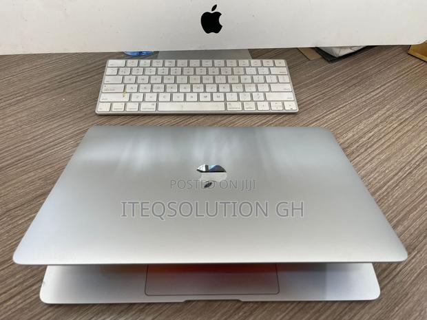 Laptop Apple MacBook Pro 2019 8GB Intel Core I5 SSD 256GB photo 3