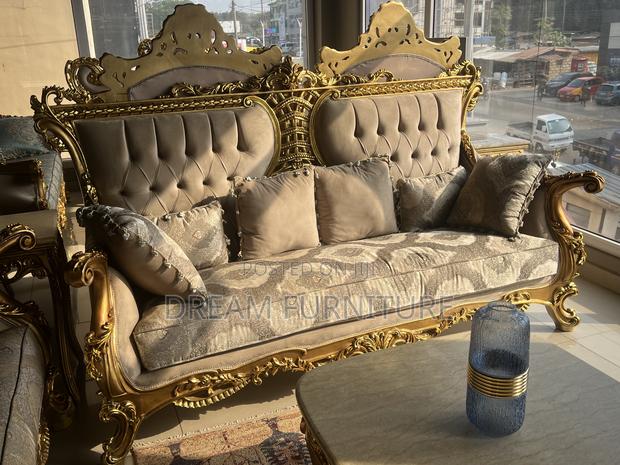 Executive Egypt Royal Sofa · Photo 3