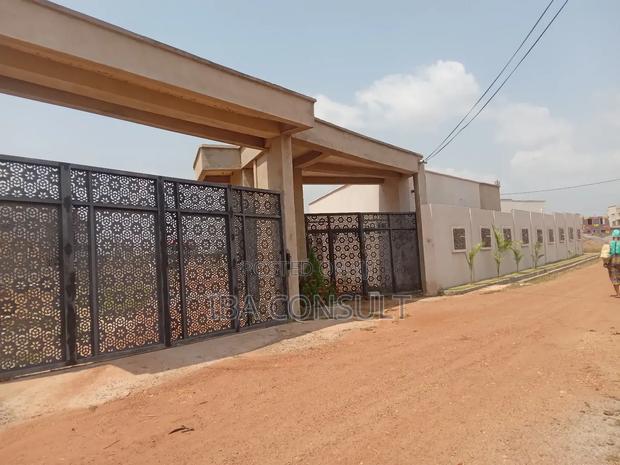 3bdrm Townhouse/Terrace in Amrahia, Adenta for sale