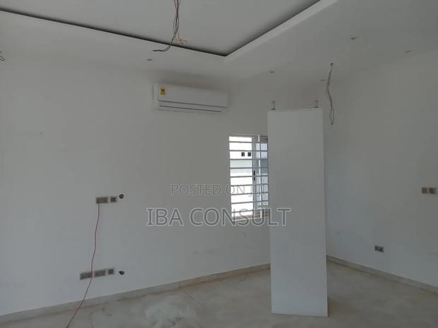 3bdrm Townhouse/Terrace in Amrahia, Adenta for sale