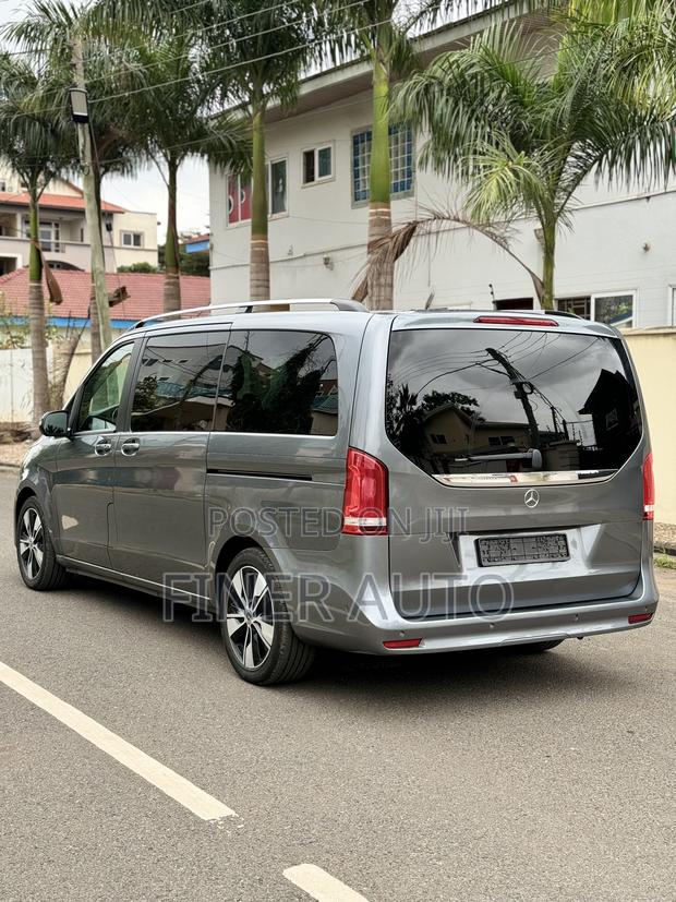 Mercedes-Benz Viano 2021 Gray