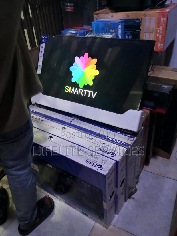 Slim Edge 32" TV Smart Pearl