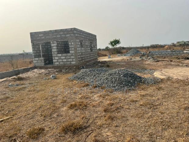 1 Plot of Land for Sale · Photo 4