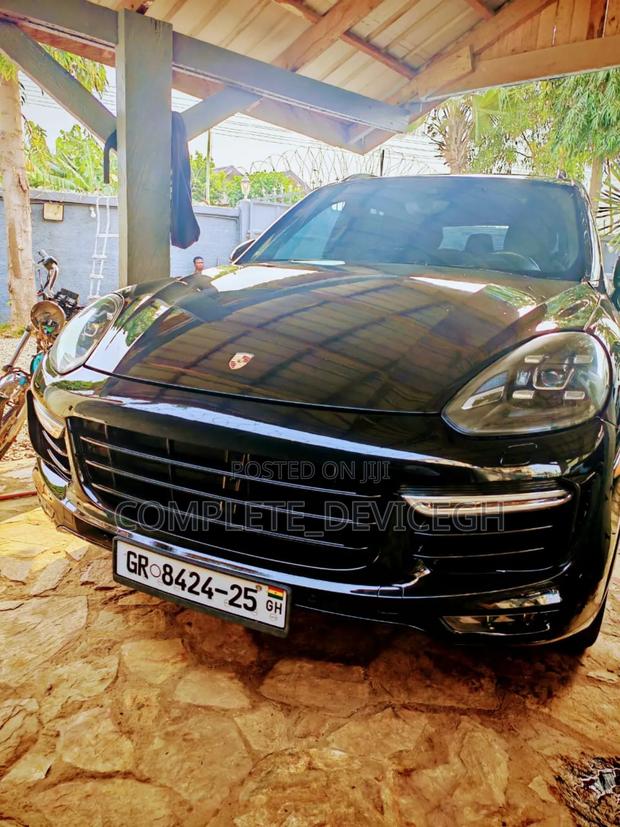 Porsche Cayenne 2016 Black
