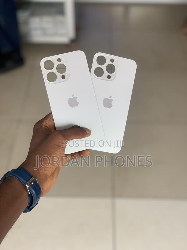 15 PRO Max Back Glass · Photo 4