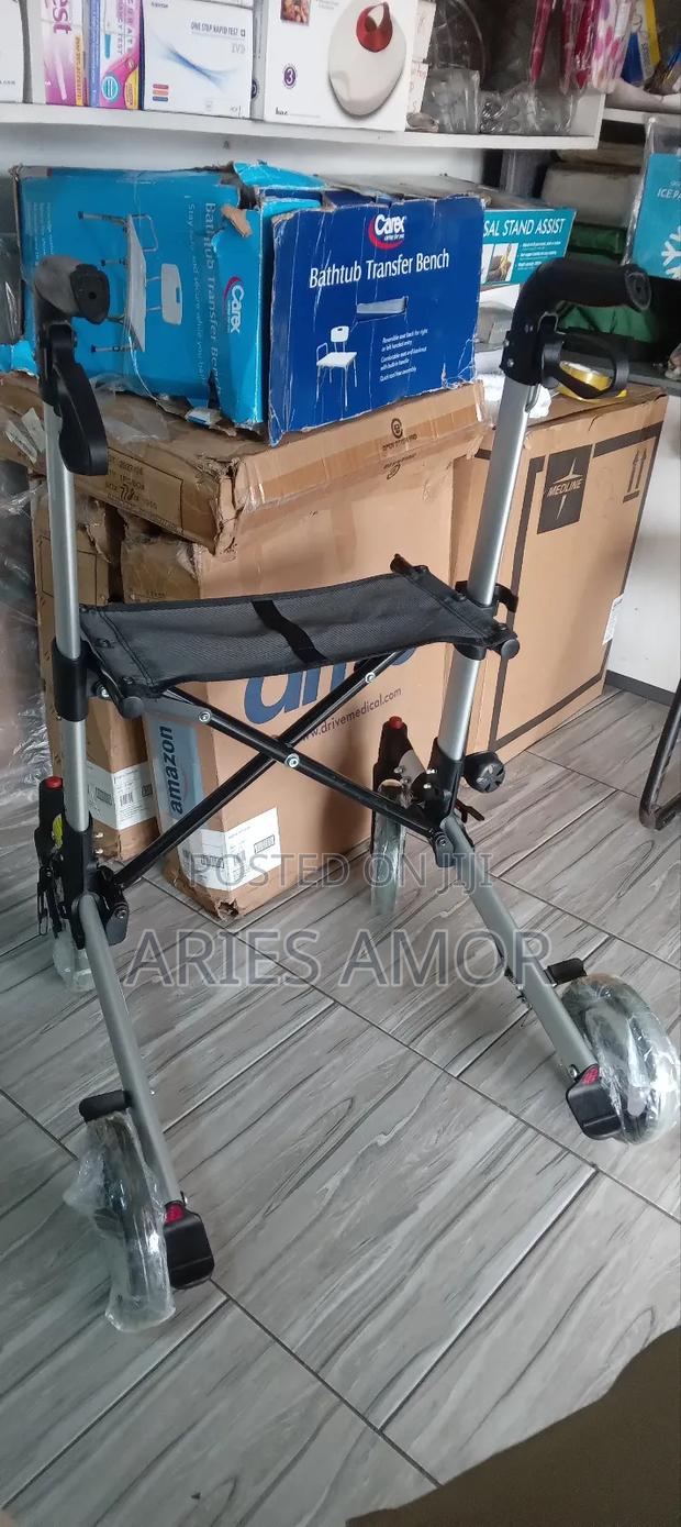 Rollator Pusher Walker · Photo 3