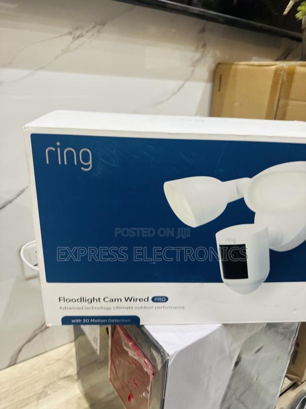 Crystal Clear Ring Floodlight Cam Wired · Photo 2