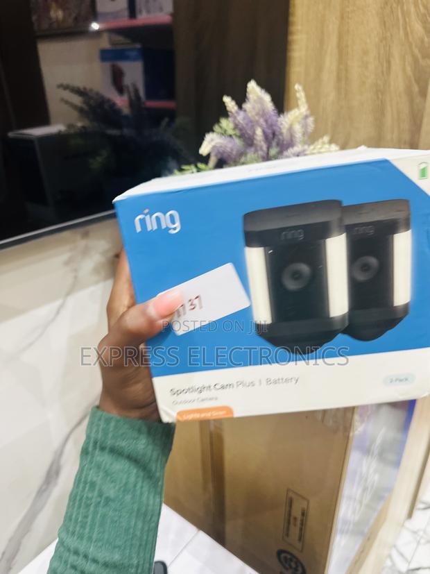 Highly Recommended Ring 2 in 1 Sportlight Cam Plus/ Battery · Photo 2