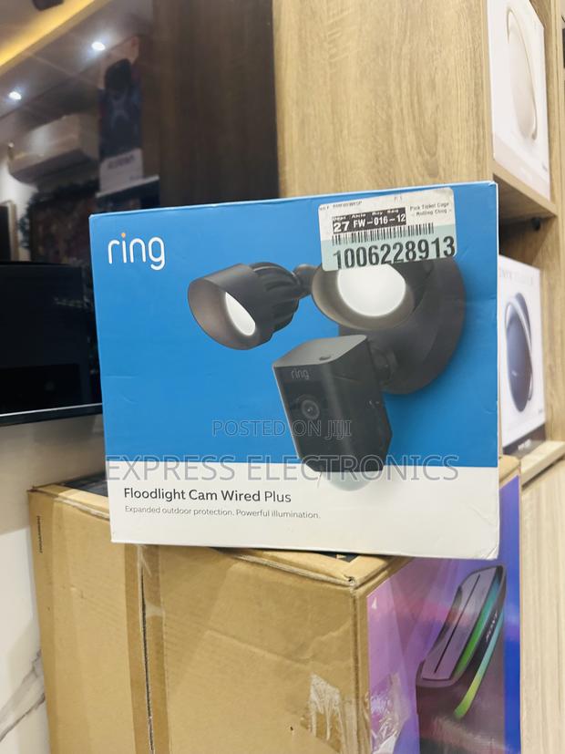 Mesmerized Design Ring Floodlight Cam Wired Plus · Photo 2