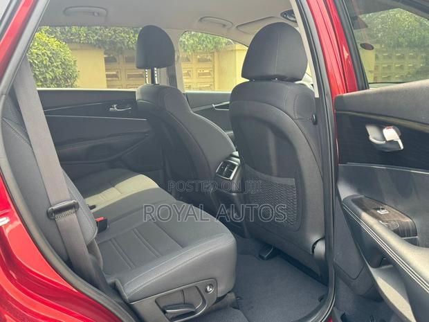 Kia Sorento 2.4L L FWD 2020 Red photo 8