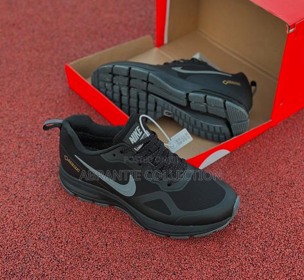 Nike Zoom Pegasus Black · Photo 3