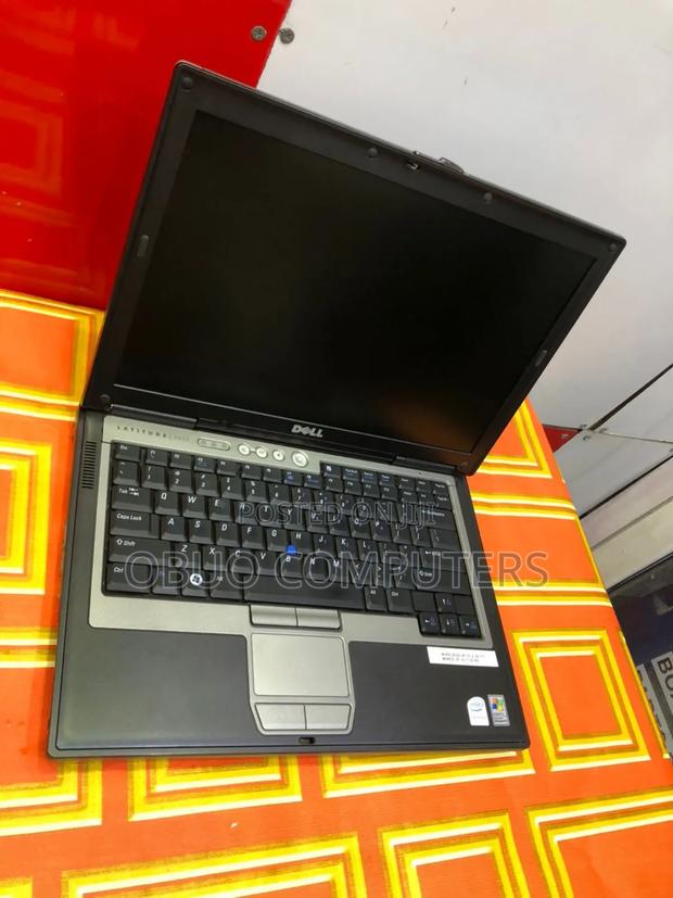 Laptop Dell Latitude D630 4GB Intel Core 2 Duo HDD 250GB · Photo 4