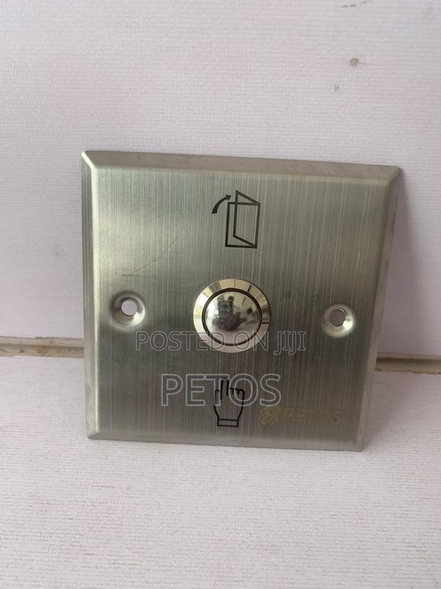 Touch Exit Button · Photo 3