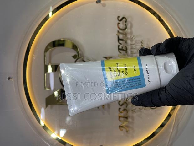 The COSRX Low-Ph Good Morning Gel Cleanser · Photo 2
