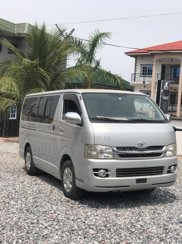 Toyota HiAce 2008 Silver