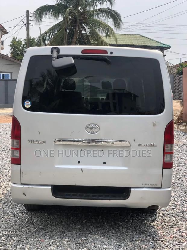 Toyota HiAce 2008 Silver
