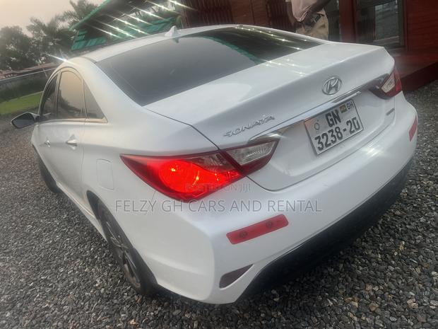 Hyundai Sonata Limited 4dr Sedan (2.0L 4cyl Turbo 6A) 2014 White photo 2
