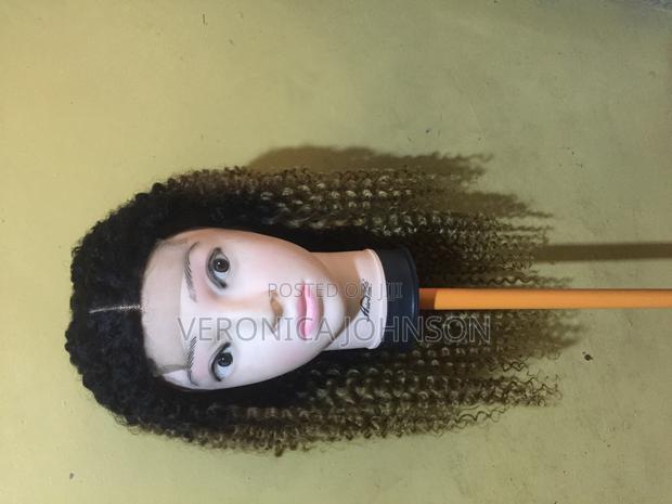 Brazilian Kinky Closure Wig Cap · Photo 3