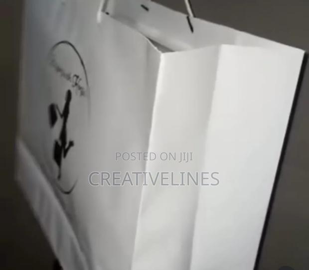 White Customised Bags and Boxes · Photo 4