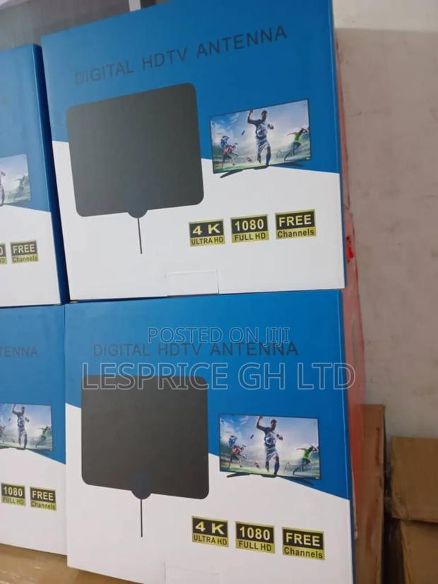 Enjoy Free Movies With DVB- T2 Antenna · Photo 2