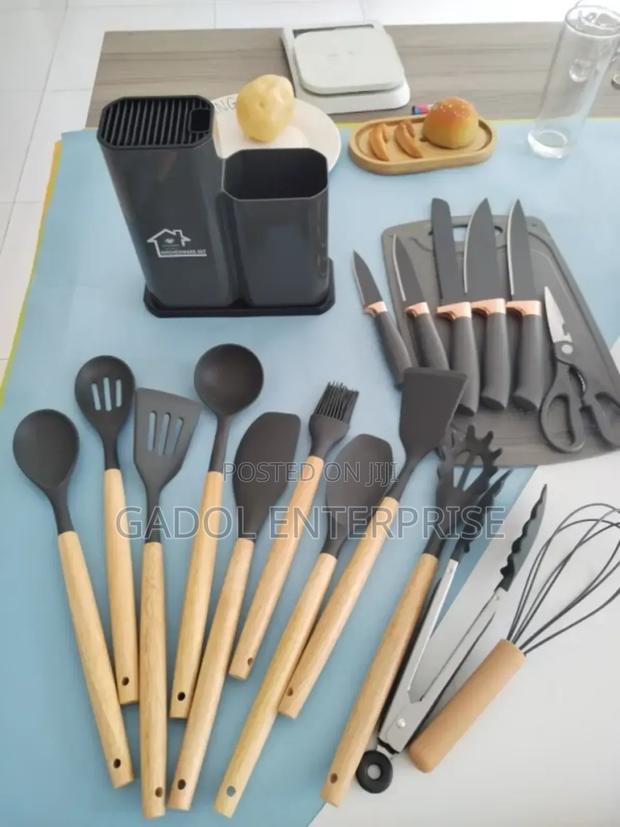 Mixed Ladle Set With Knives · Photo 2