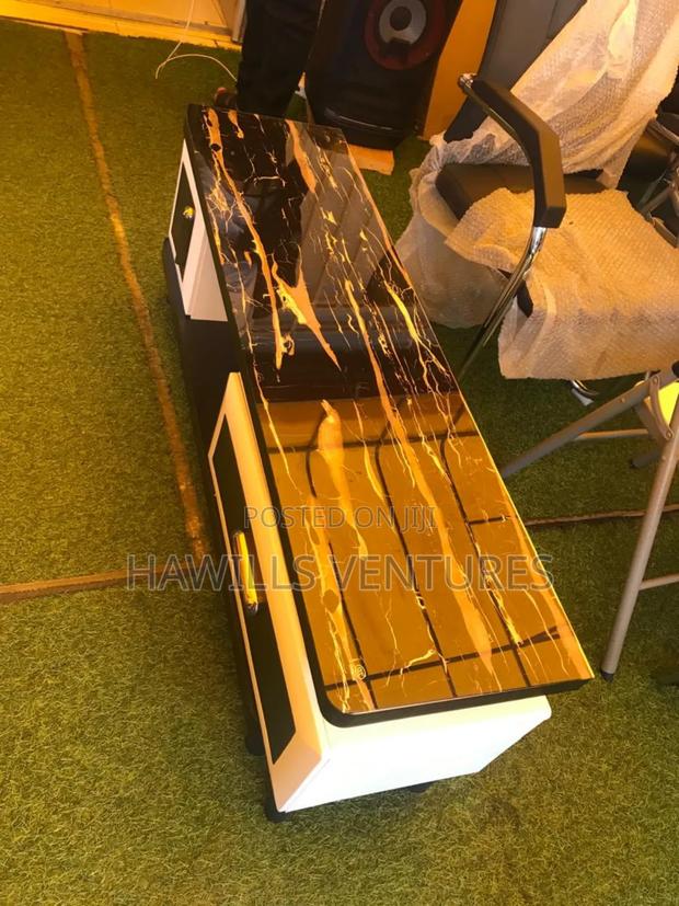 Entrainment Unite Stand. · Photo 2