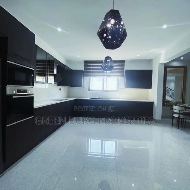 Furnished 5bdrm Mansion in East Legon for sale photo 7