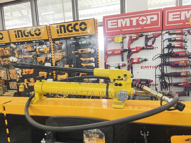 Manual Hydraulic Pump Portable Cp-700 photo 7