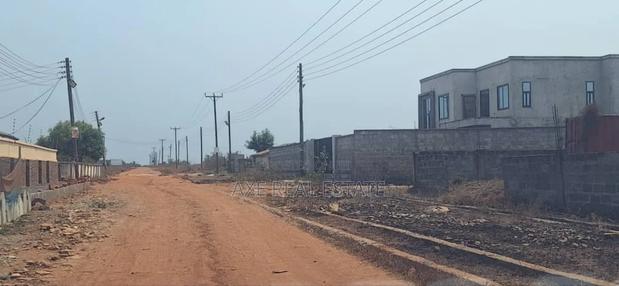 Developed Residence Land> Tema Community 25 · Photo 4