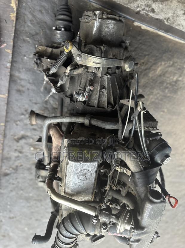 Mercedes Benz Vito and Sprinter 4 Cylinder Engine Complete photo 4