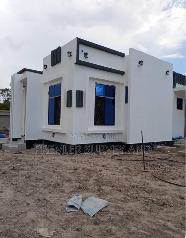 Trust Us With Your Building Projects · Photo 4