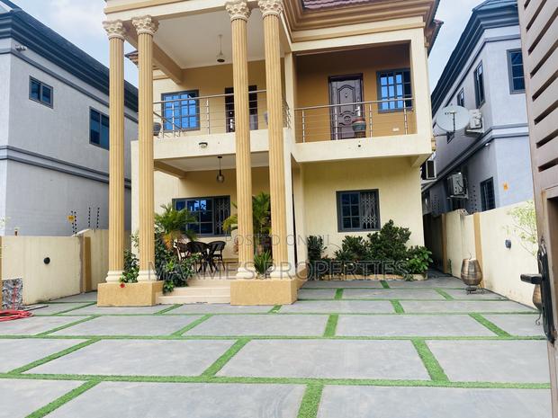 Furnished 4bdrm Duplex in West Legon for rent · Photo 2