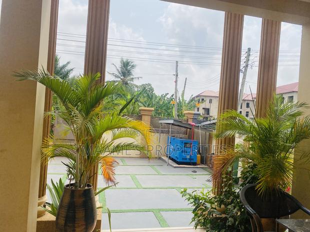 Furnished 4bdrm Duplex in West Legon for rent · Photo 3