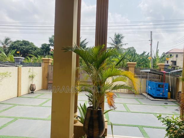 Furnished 4bdrm Duplex in West Legon for rent · Photo 4