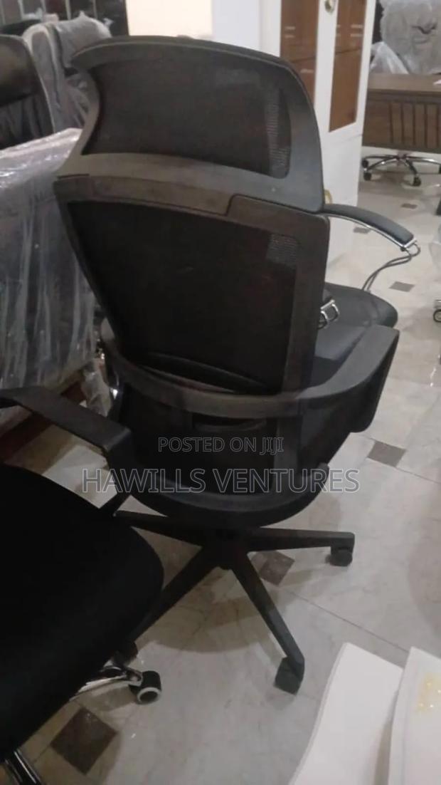 Office Mesh Swivel · Photo 2