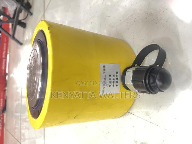 Short Split Hydraulic Jack 50 Ton Capacity photo 2